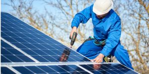 Installation Maintenance Panneaux Solaires Photovoltaïques à Lestre